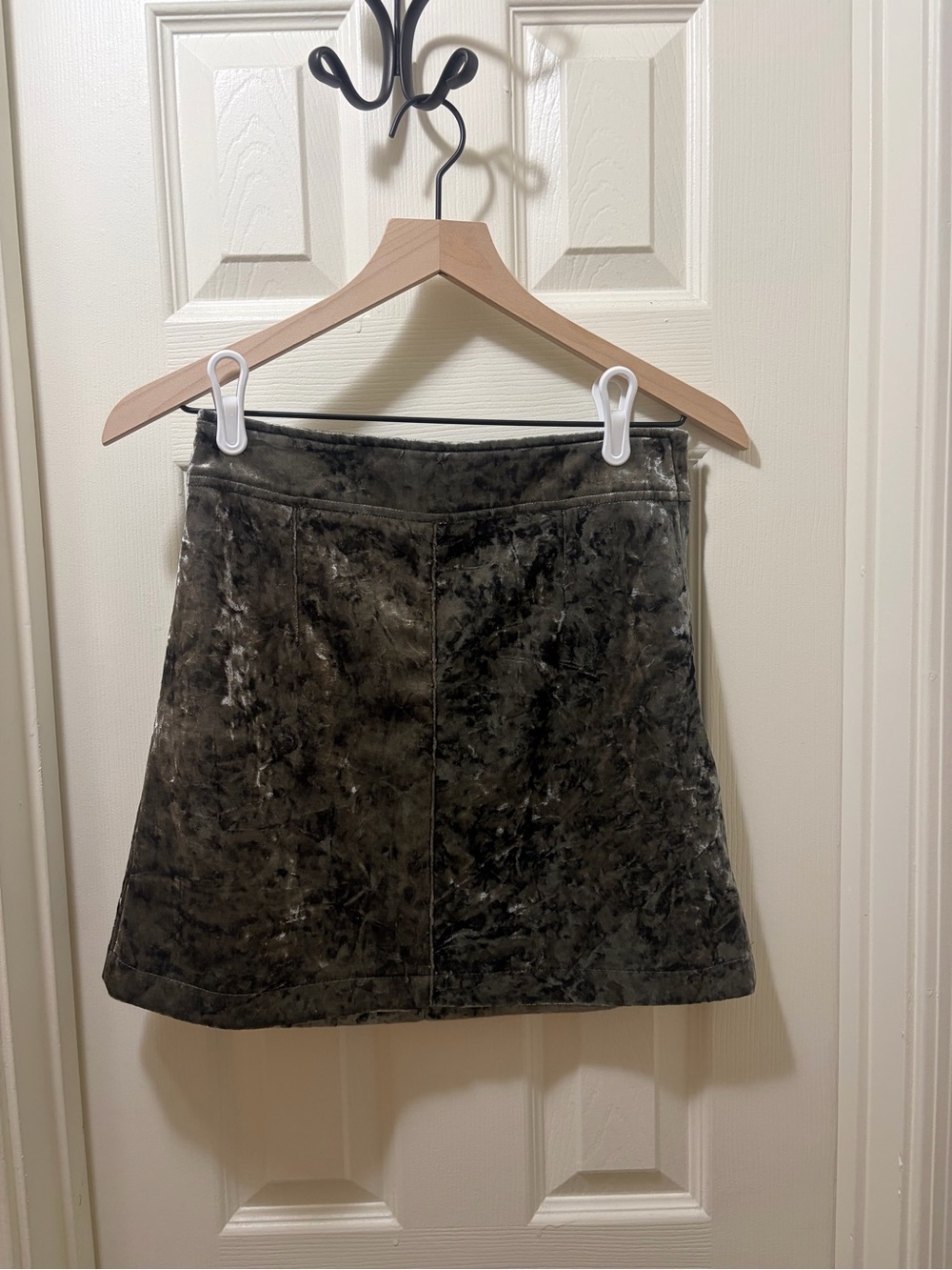 STORIA Gray Crushed Velvet Mini Skirt Size Medium